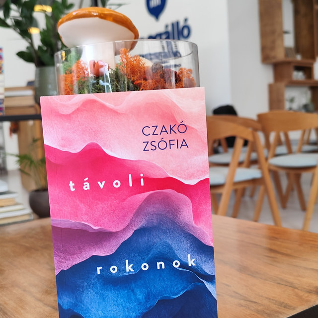 Távoli rokonok